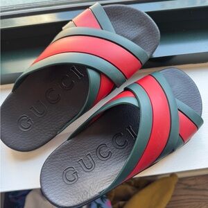 Gucci Red and Green Women's Sandals